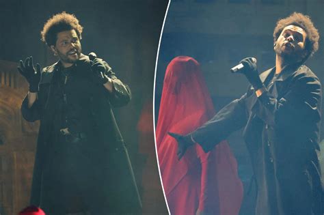The Weeknd abruptly stops sold.